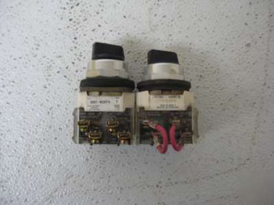 Allen-BRADLEY800T-N2KF4 selector switch 4-pos. lot of 2