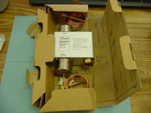 New danfoss MP54 lubeoil protection control, in box