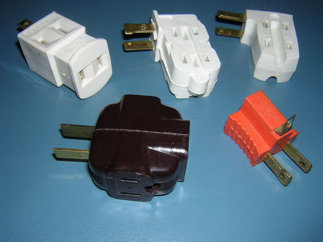 5 assorted electrical plugs male and female