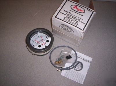 Dwyer 3000MR photohelic diff. pressure switch / gage