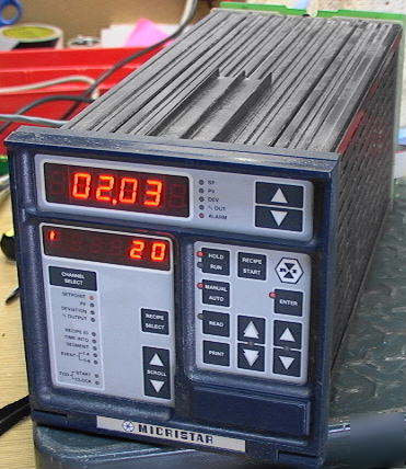 Csr micristar 828 digital process temperature controllr
