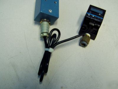 Sunx pressure switch m/n: dpx-400A-in - used