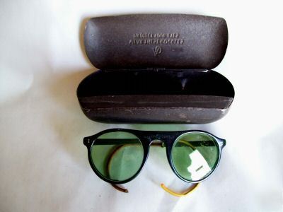 Antique vintage goggle glasses in orig. metal case 