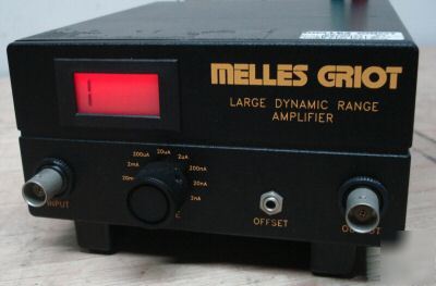 Melles griot large dynamic range amplifier