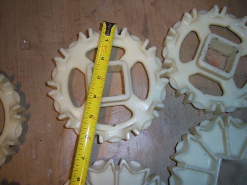 Conveyor belt drive sprocket x 8 plastic square center