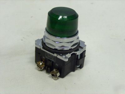 Cutler-HAMMER10250T35G green indicator LIGHT120VAC 