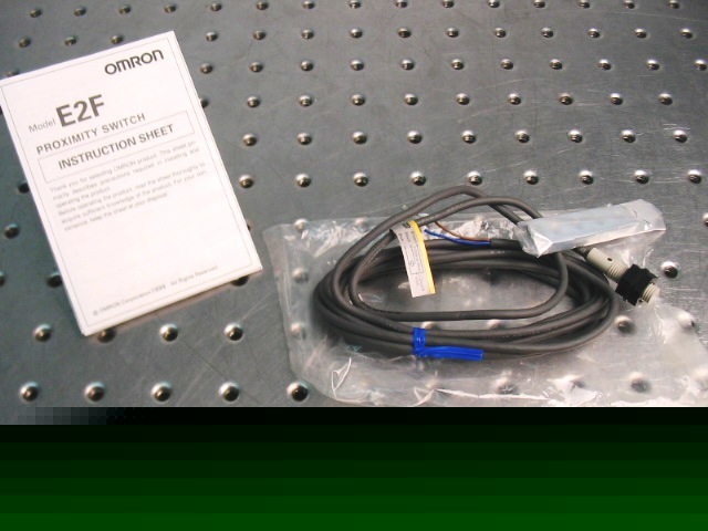 T29562 omron F2F-X1R5F1 proximity switch