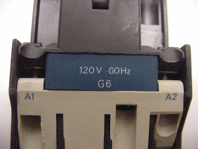 4 telemecanique contactors LC1 D3210 3P 50A 600VAC 120V