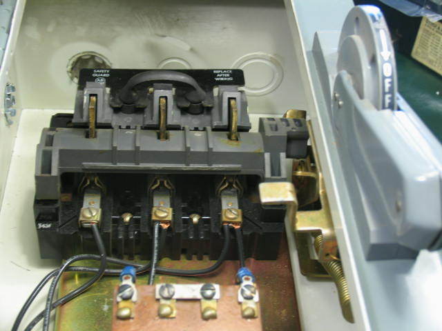 712-aad allen bradley switchbox with size 0 starter