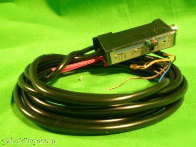 Keyence FS2-62 fiber photoelectric sensor