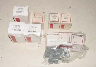 New 11PC cutler hammer push button lot 