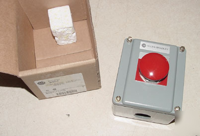 New allen bradley push button station 800T-1TKG in box