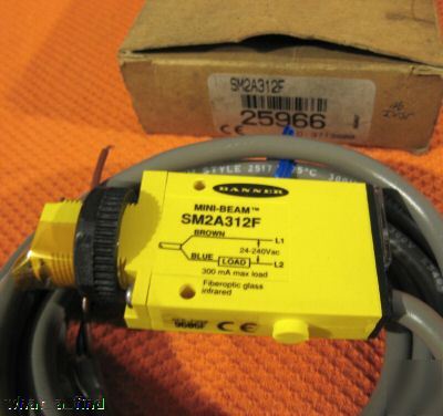 New banner SM2A312F mini beam fiber optic sensor 