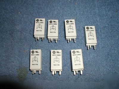 New lot allen bradley 700-AV3R varistor led modules