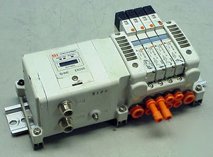 Smc EX250-SDN1 si solenoid valve block w/4 VQ1101N-5