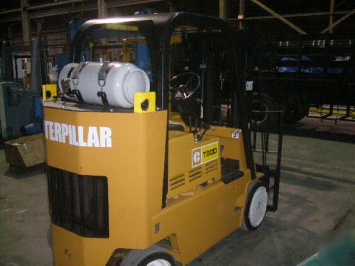 Caterpillar 8000 lb mdl. TD80 fork lift lpg w/ forks