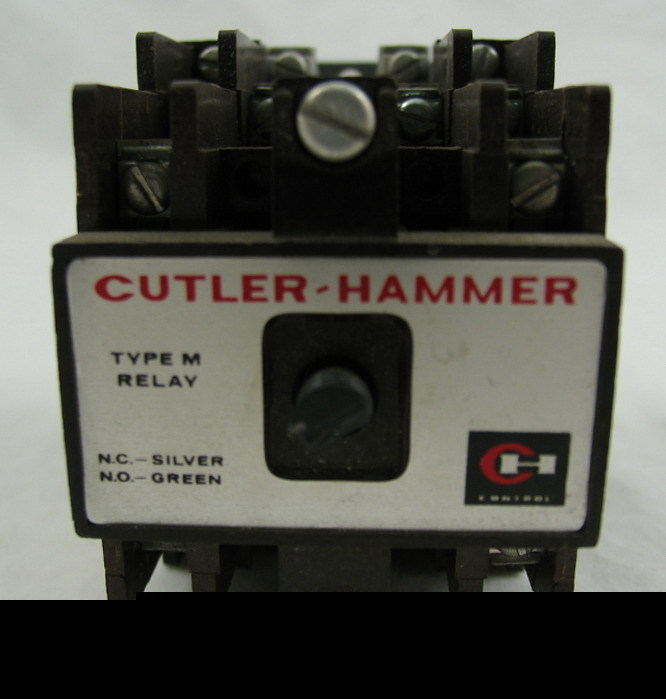 Cutler hammer D26 type m 3/1 pole relay 10A 600V