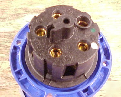 Leviton pin & sleeve 60A receptacle 560R9W