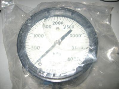 New pressure gauge ashcroft duragauge 4000 kpa gage