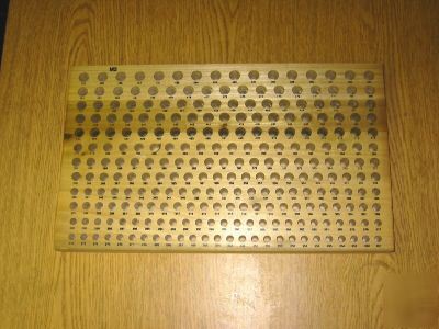 Wooden inserts for plug gages