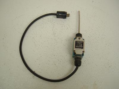 Micro switch precision limit switch 8LS1 600 vac