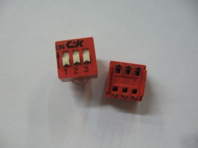 Lot of 39 units of dip switch 3 pos , grayhill