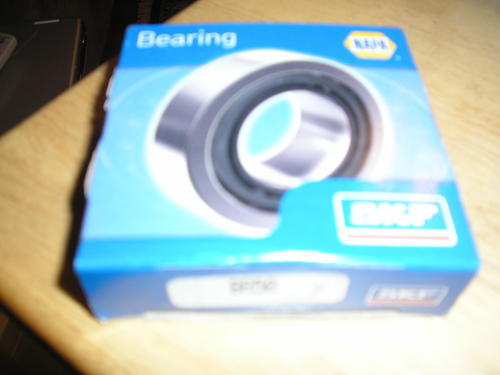 New brand skf napa bearing and race M12649