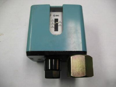 Smc IS301-02L5 pressure switch - nos