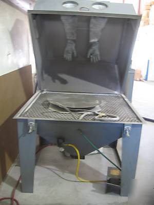 Trinco master model 48X48 blast cabinet