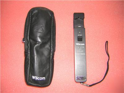 Wilcom F6121A hand held optical fiber identifier