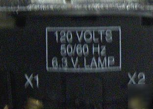 Cutler-HAMMER10250T35Y yellow indicator LIGHT120VAC 