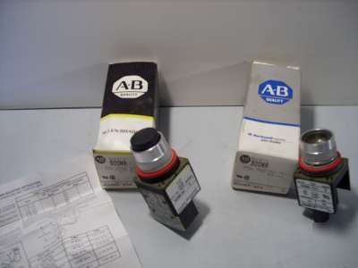 New allen bradley 800MR-Q24 & 800MR-B2A in box lot of 2