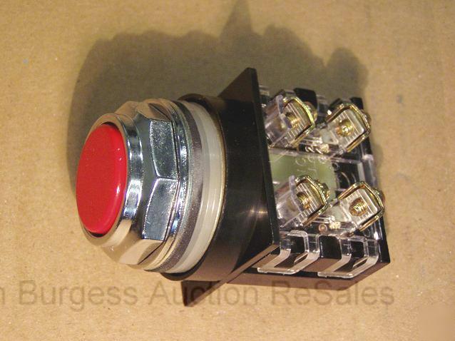 New ge CR104PBG91R1 hd red oiltight pushbutton 1 no nc