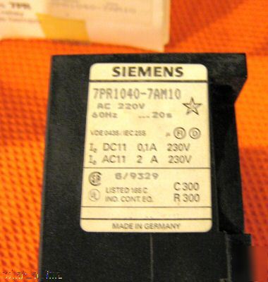 New siemens timing relay 7PR1040-7AM10 220 v 20 sec 