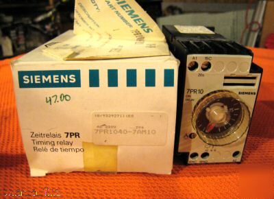 New siemens timing relay 7PR1040-7AM10 220 v 20 sec 