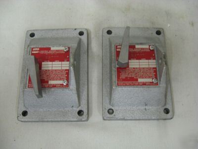 Crouse hinds tumbler switch cover assembly DS415