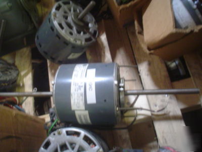 Ge: 5KCP39KGD368ET 1/3 hp dbl shaft 1075 rpm rot<- 208V