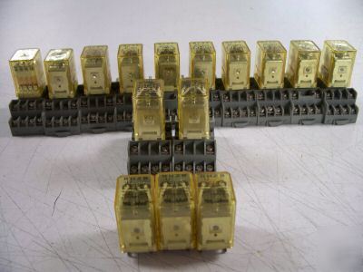 Lot of 14 idec contact relays - RY4S - RY4S-u - RH2B