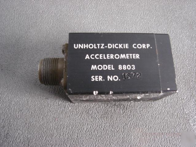 Unholtz-dickie 8803 accelerometer sensor