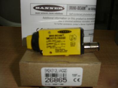 New in box banner engineering sensor SM2A312LVAGQD