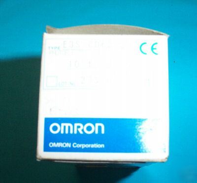 Omron E3S-CD62 photoelectric switch ** **