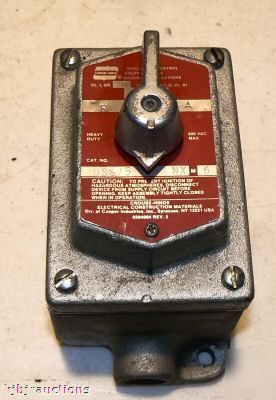 Crouse hinds DS675 explosion proof 3 position switch