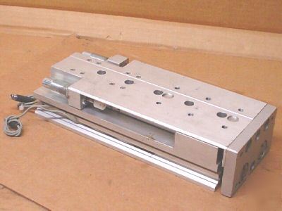 Festo 170573 slt-25-125-p-a-cc mini slide hub - used