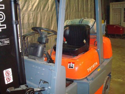 Toyota 8,000 lb forklift 8000 lb fork lift - side shift