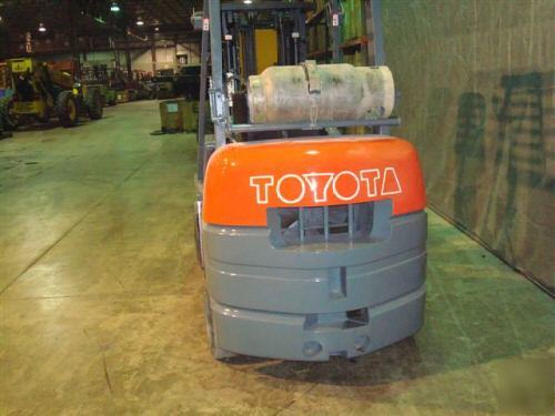 Toyota 8,000 lb forklift 8000 lb fork lift - side shift