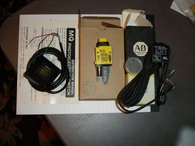 3 each photo switch allen bradley, aromat and banner