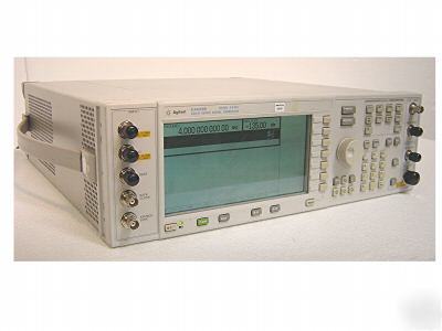 Agilent E4433B/100/101/1E5/H99/UN5/und signal generator