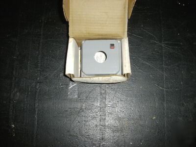 Cutler-hammer one element oil tight inclosure 