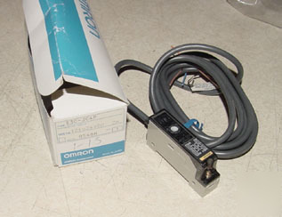 New omron fiber optic sensor amplifier E3C-JC4P 