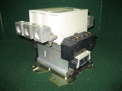 Telemecanique 420 a contactor LC1F400 (nice)